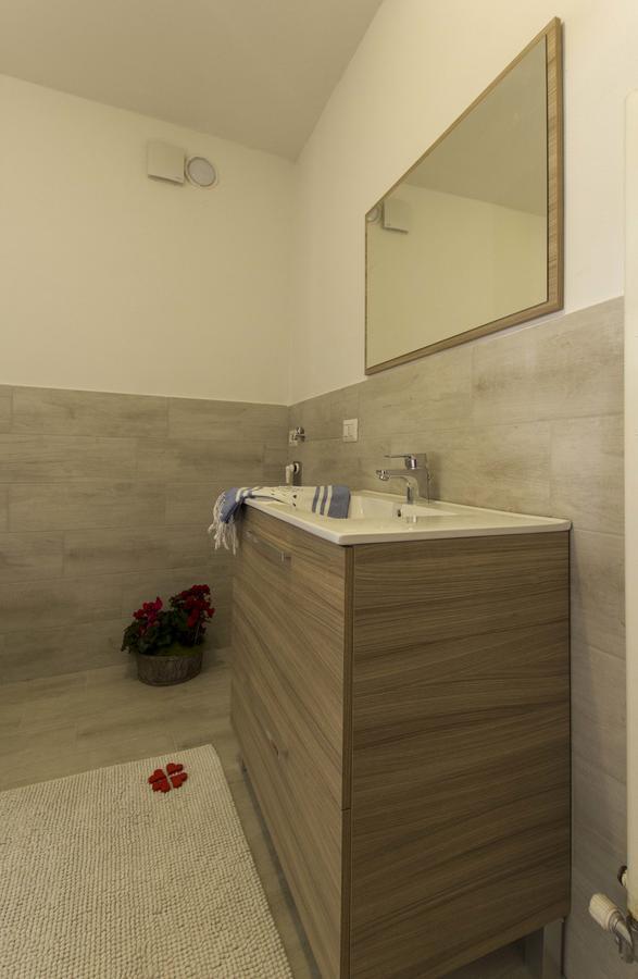 Casa Madali' - Nel Borgo Apartment Marone Luaran gambar
