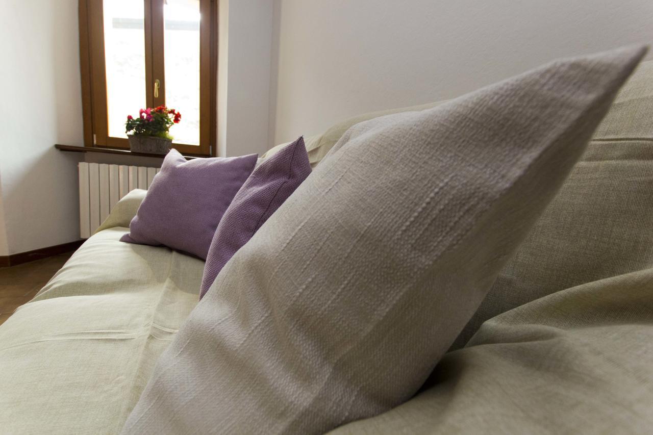 Casa Madali' - Nel Borgo Apartment Marone Luaran gambar