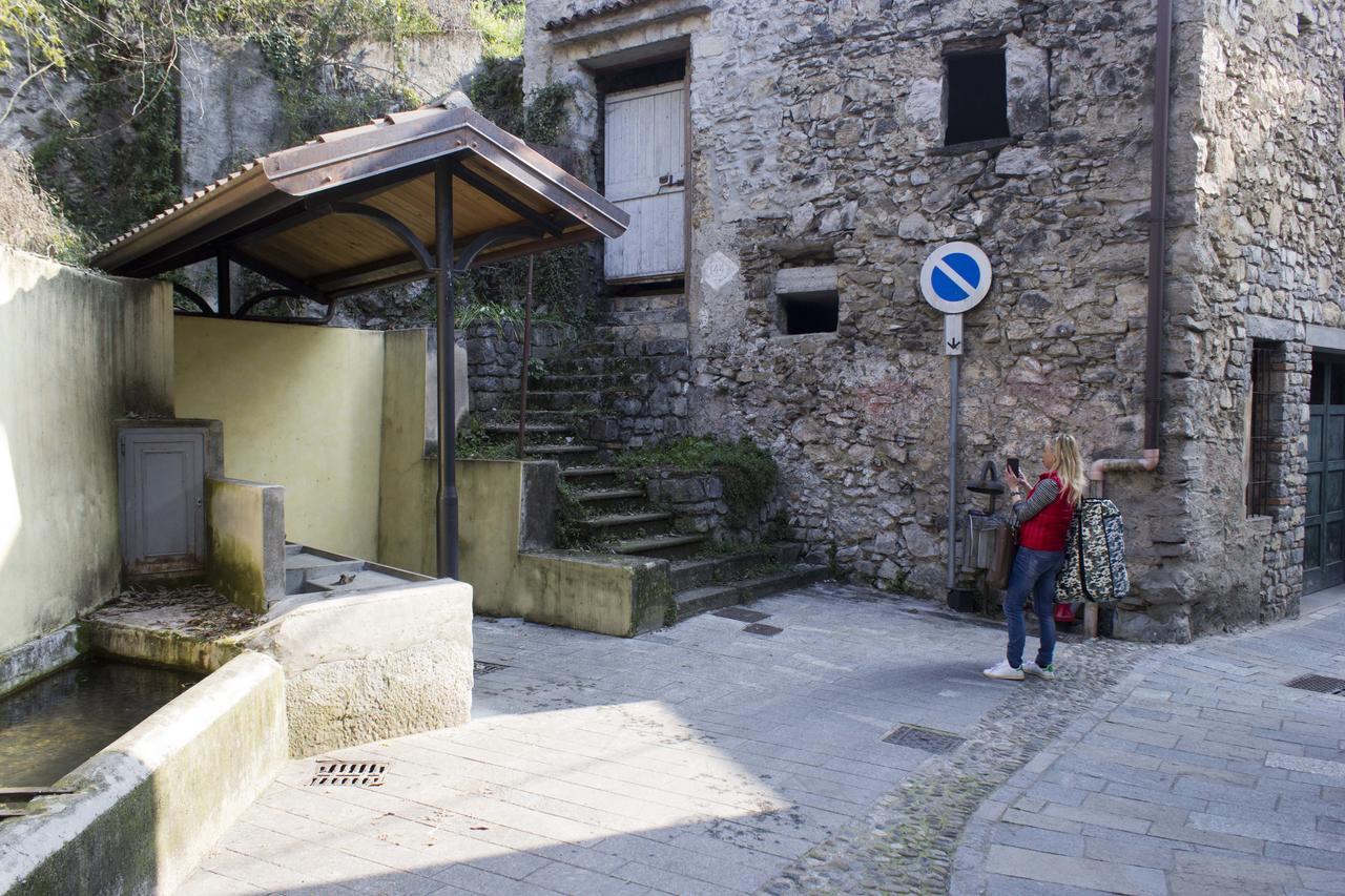 Casa Madali' - Nel Borgo Apartment Marone Luaran gambar